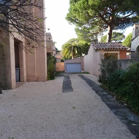 Hyeres, 2 Pieces, 3 Personnes - Fr-1-335-47 *