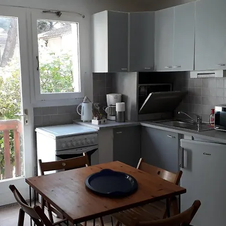 Appartamento Hyères, 2 Pièces, 3 Personnes - Fr-1-335-47 *